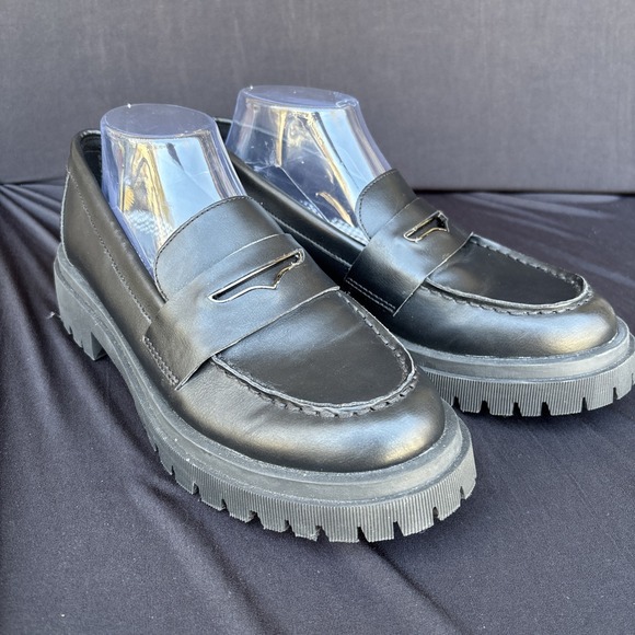 Seychelles Shoes - Seychelles "Hank" Black Chunky Loafers Size 9